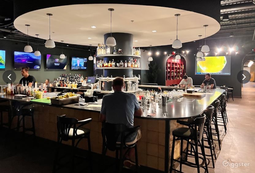Bar & Lounge in Indianapolis Rent this location on Giggster
