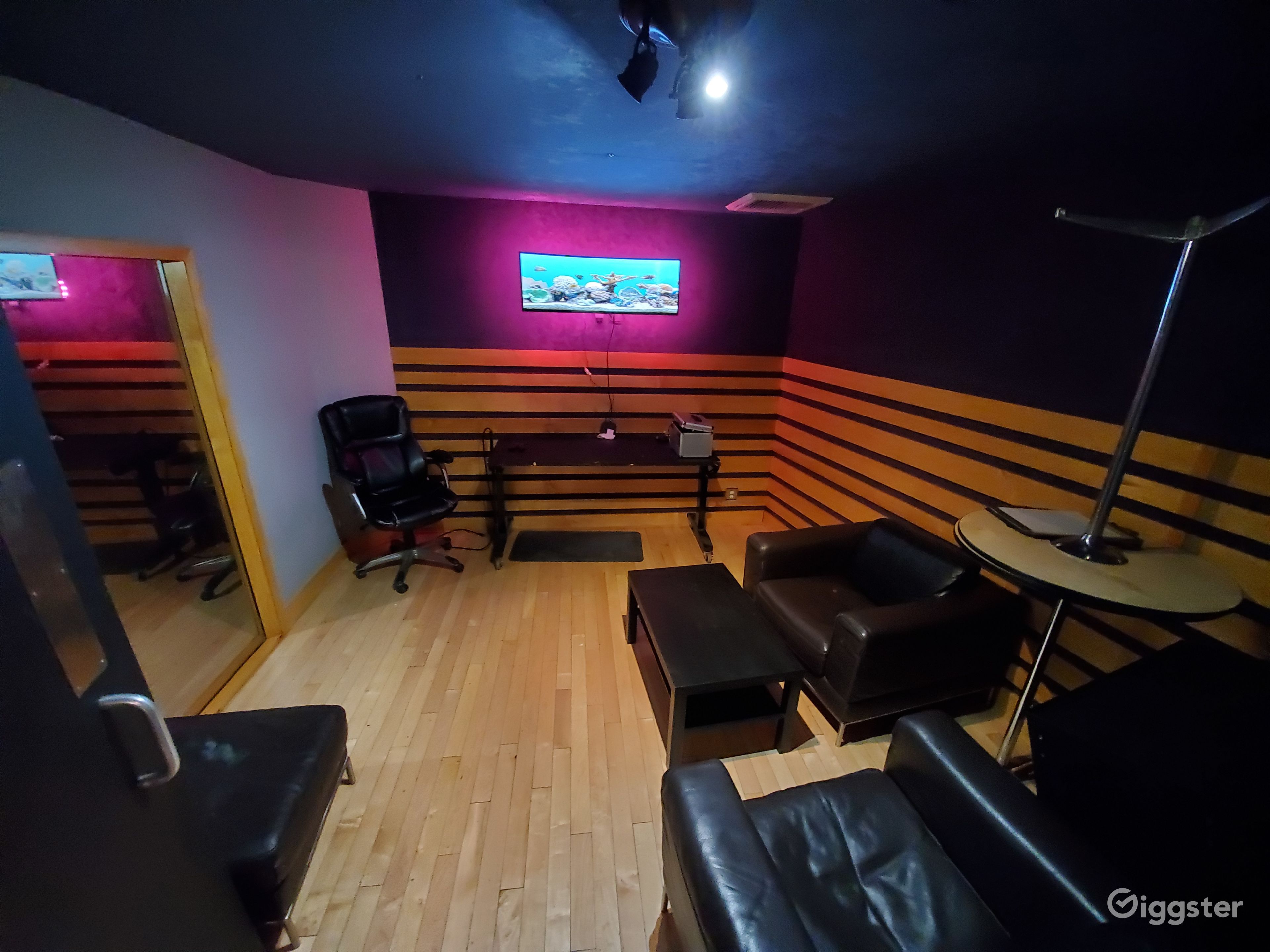 Private Film / Photo / Recording Studio in Midtown Rent this location on Giggster