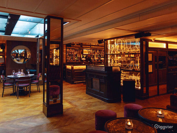 Luxury Bar Restaurant in central London | Rent this location on Giggster