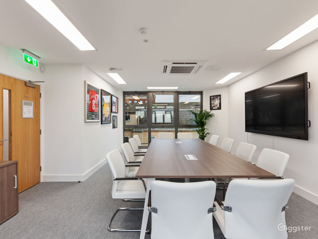Champions Boardroom Photo 2