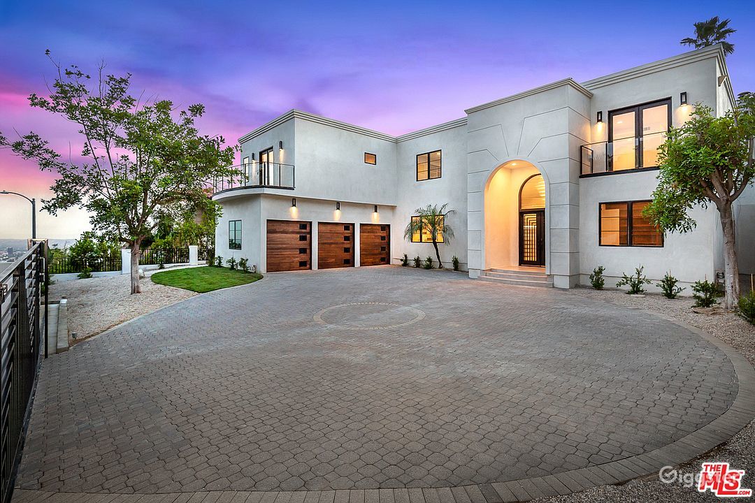 Mount Olympus Contemporary Posh Rent this location on Giggster