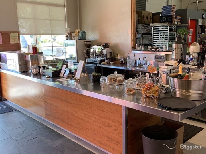 Quaint Italian Restaurant in Berkeley Rent this location on Giggster