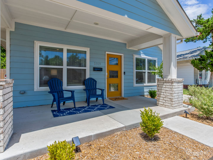 BRAND NEW Modern & Cozy Home Near Plaza District Rent this location