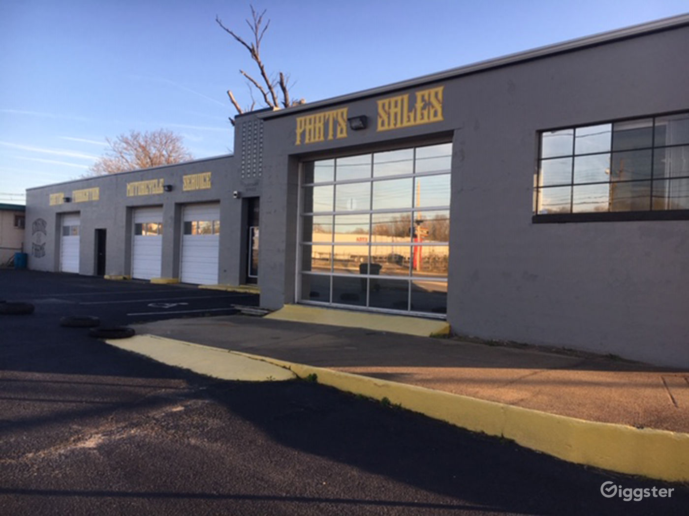 Motorcycle Repair Shop Rent this location on Giggster