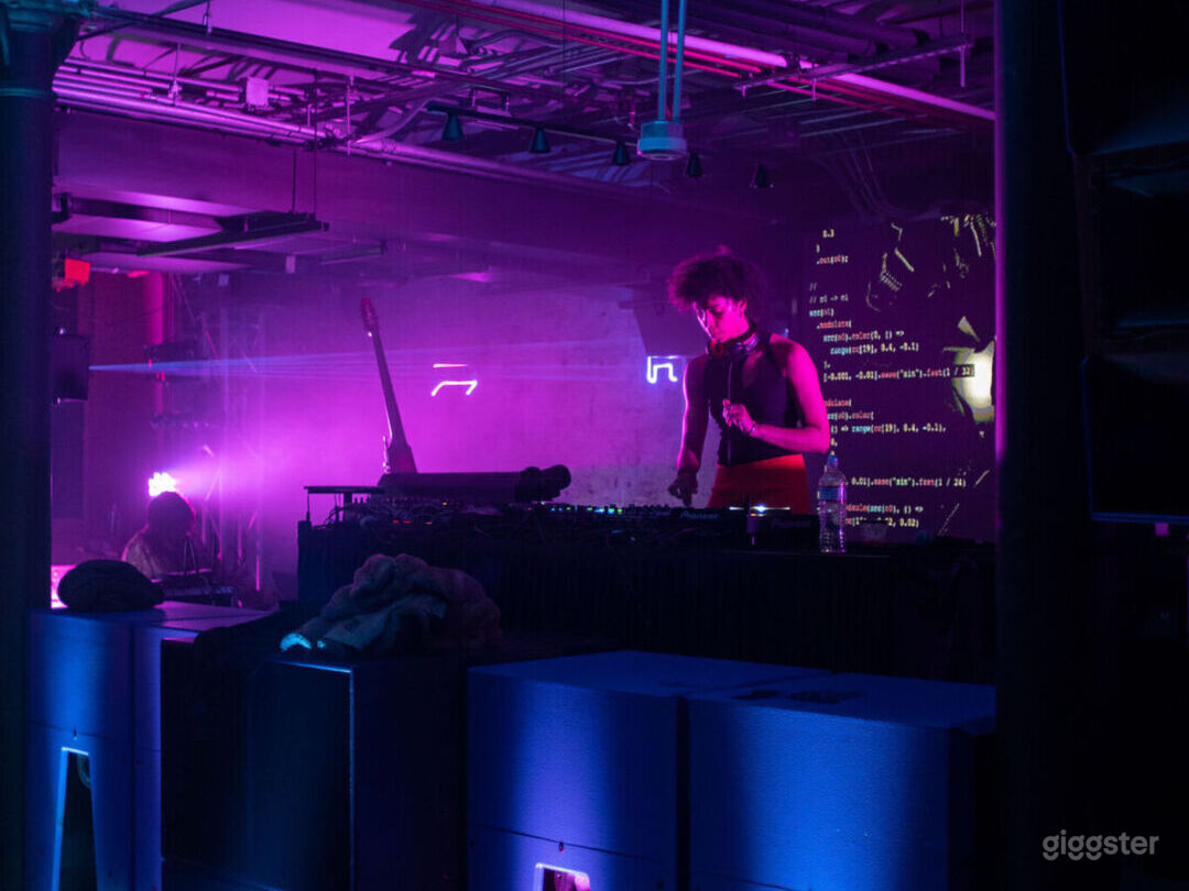 Underground and unforgettable — this 17,745 sq. ft. venue merges raw texture with historic intrigue for truly standout events.