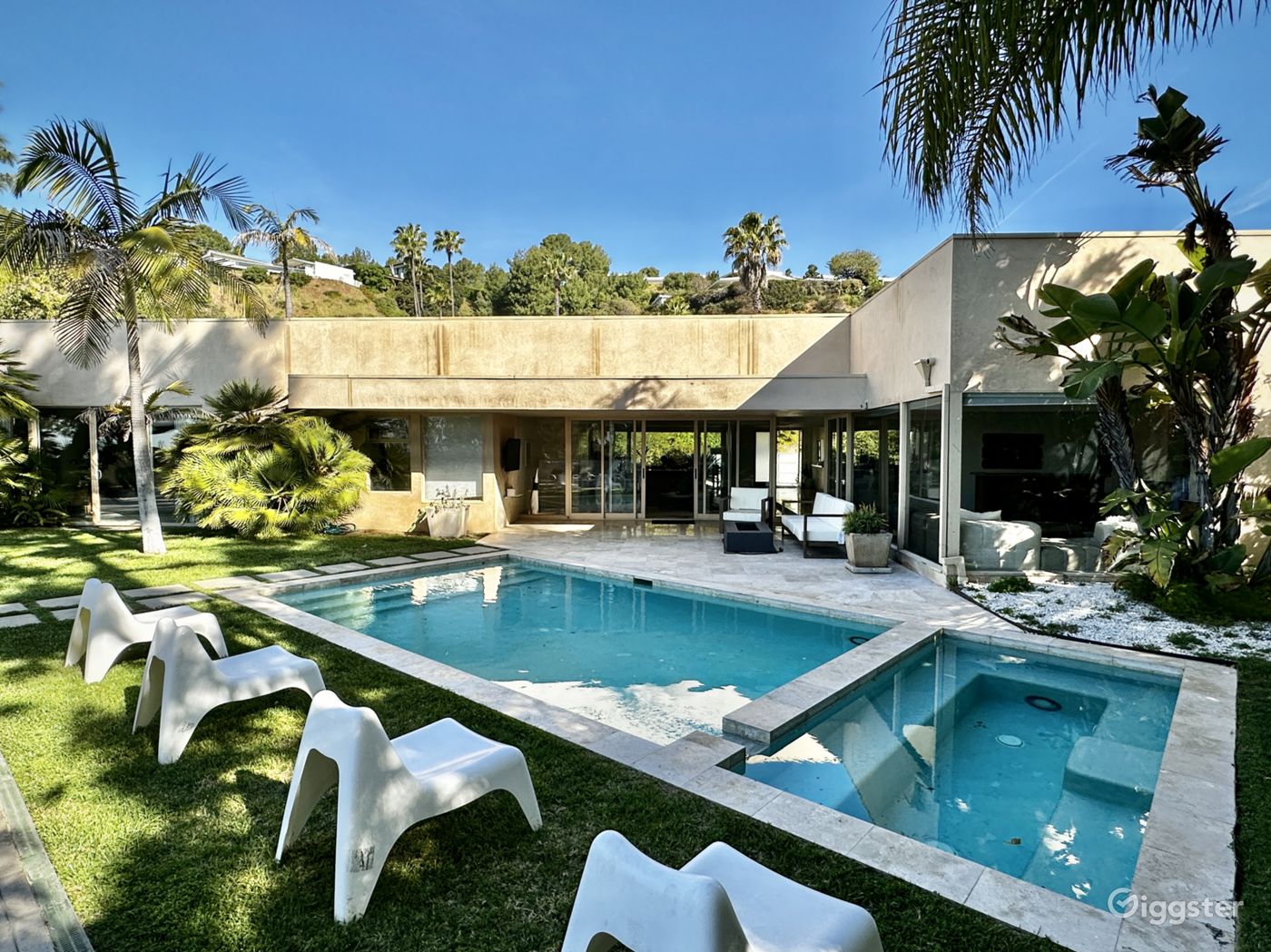 Luxury Beverly Hills Mansion w/ Breathtaking Views Rent this location