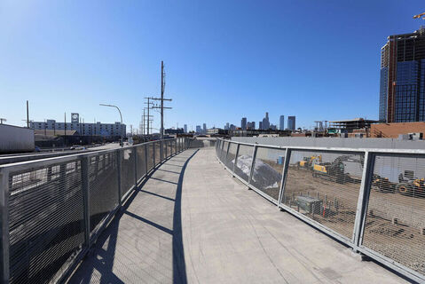 6th St Bridge Photo 100