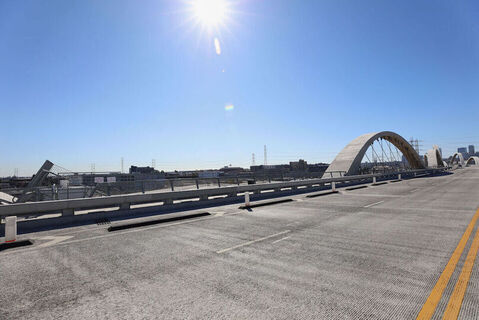 6th St Bridge Photo 130