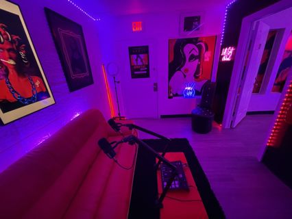 SEXY FILM/PHOTOGRAPHY/ PODCAST SPACE | Rent this location on Giggster