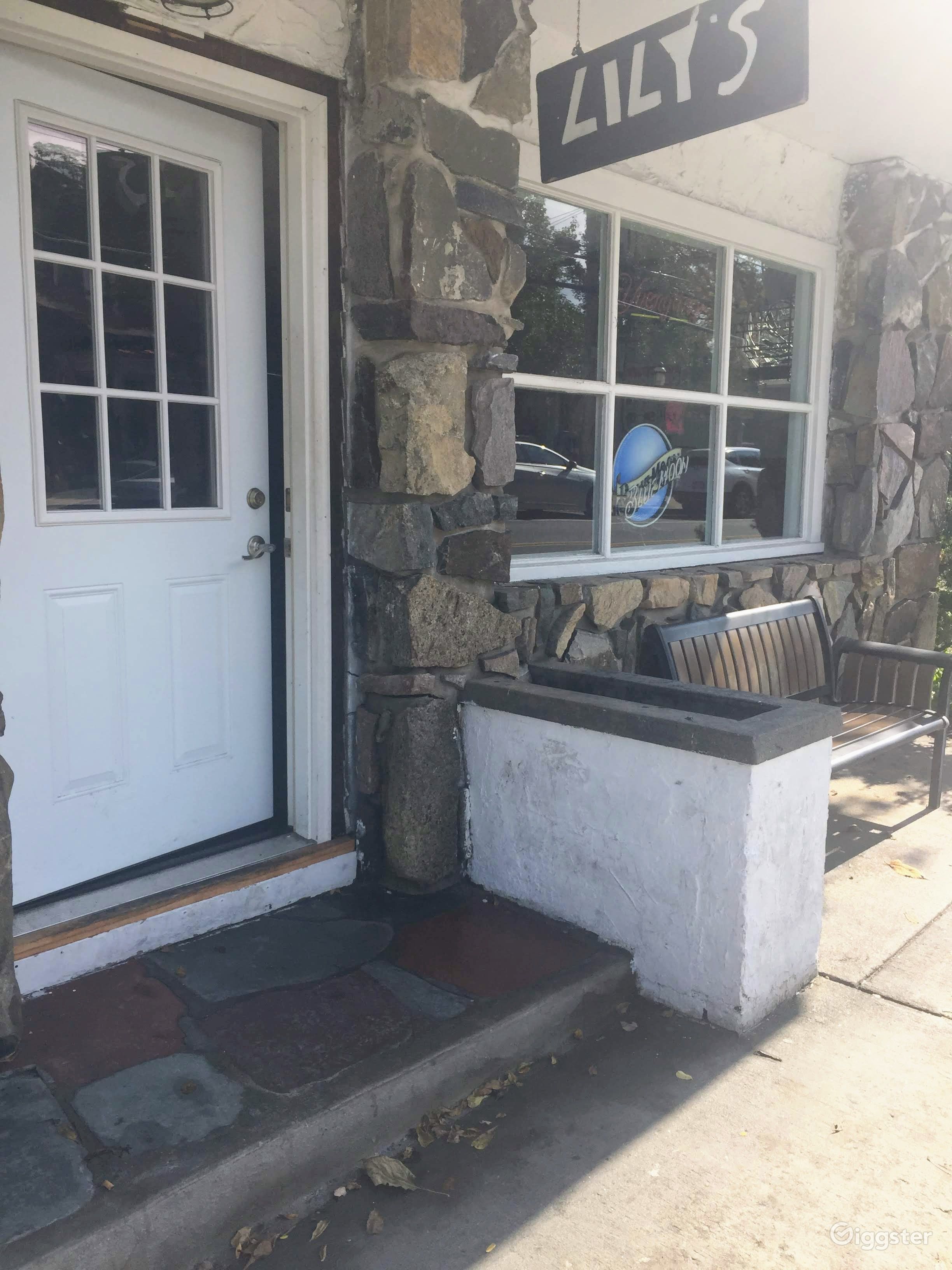 Beautiful Lake commercial building. Rent this location on Giggster