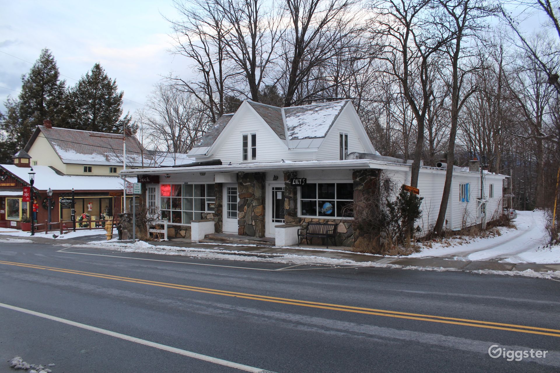 Beautiful Lake commercial building. Rent this location on Giggster