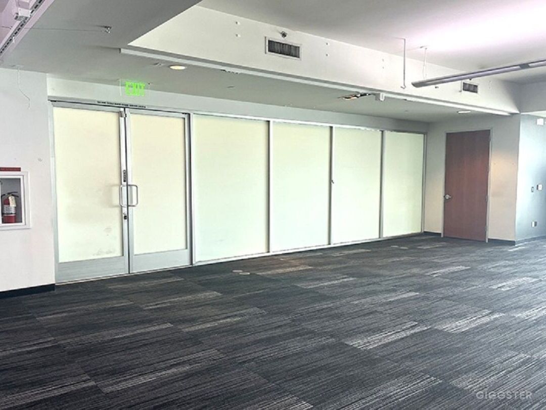Modern Bank with Open Floor Plan Photo 3