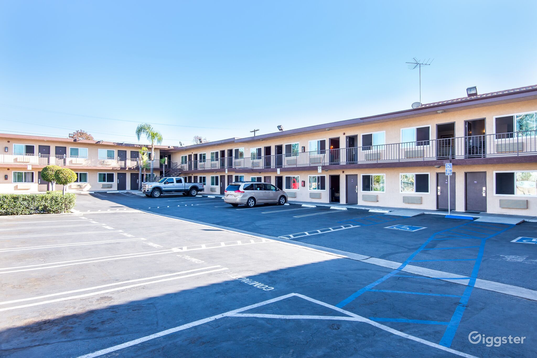 Hotel Motel in Los Angeles Rent this location on Giggster