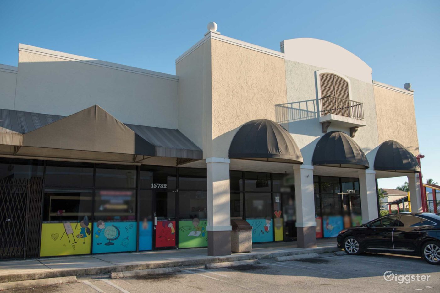 Stunning Shopping Mall in Miami Rent this location on Giggster