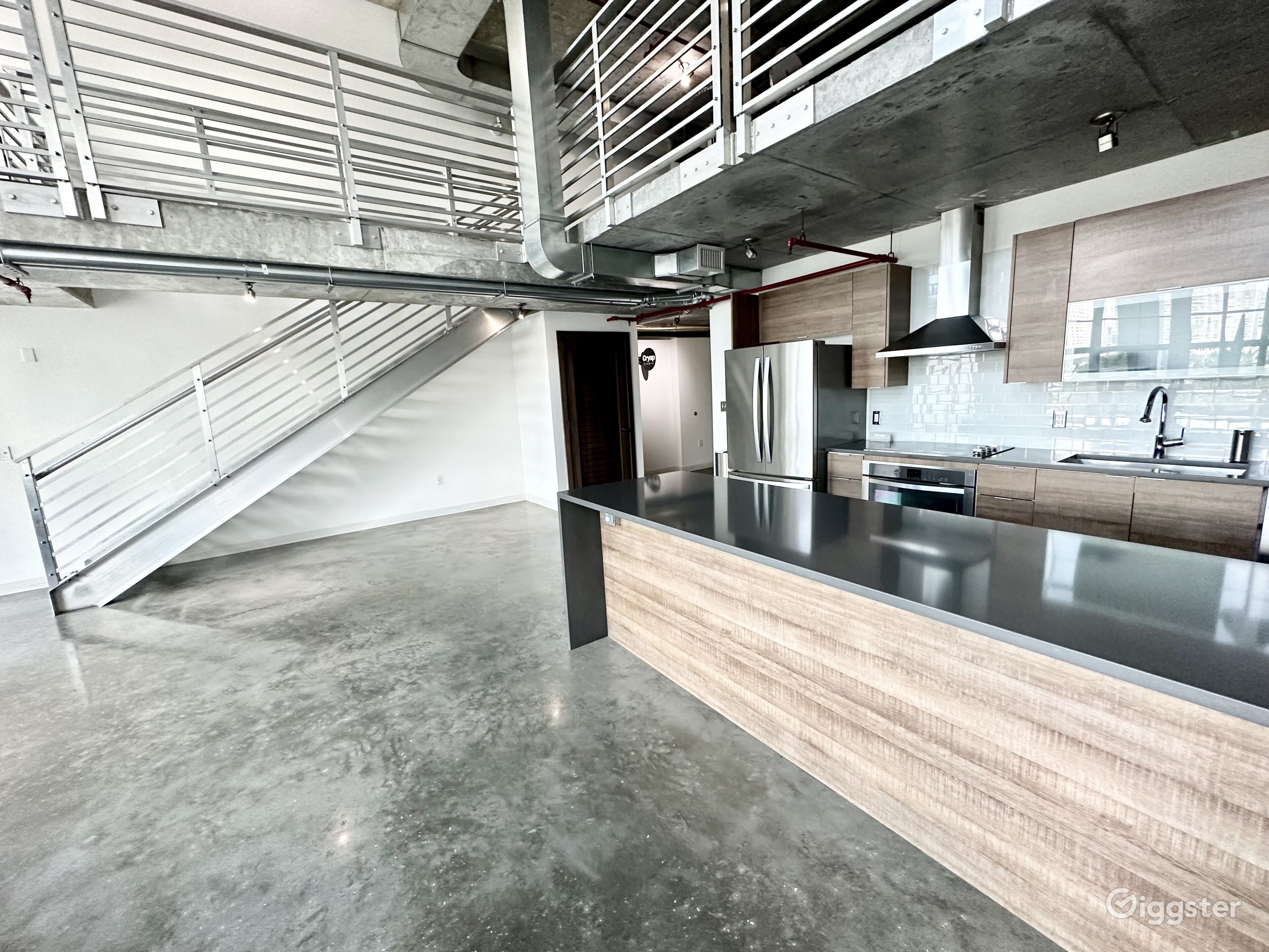 Modern Daylight Studio / Industrial Concrete Loft | Rent this location ...