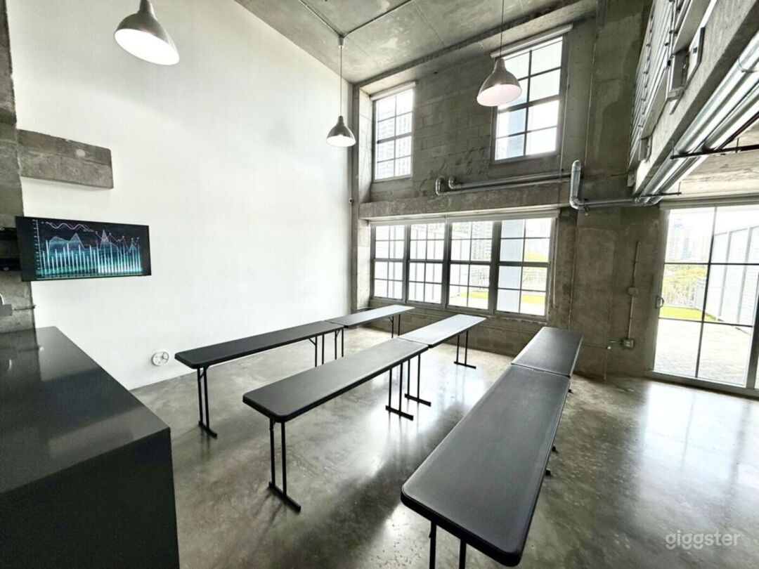 Industrial Daylight Loft in Wynwood with Rooftop Photo 3