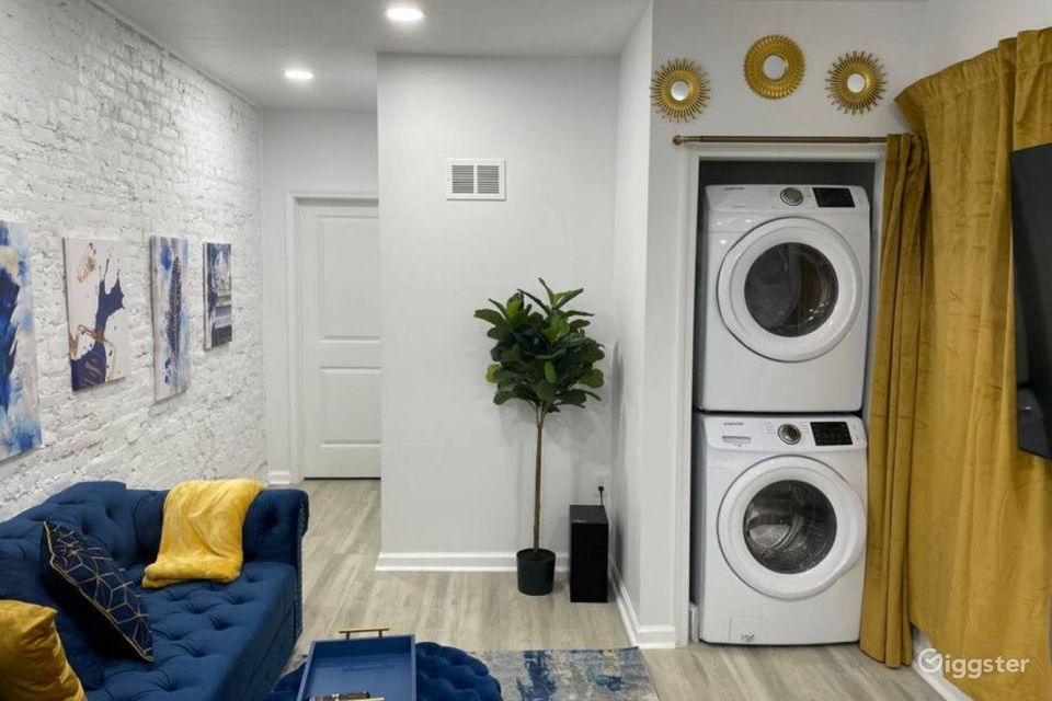 Goldie Lux Rent this location on Giggster