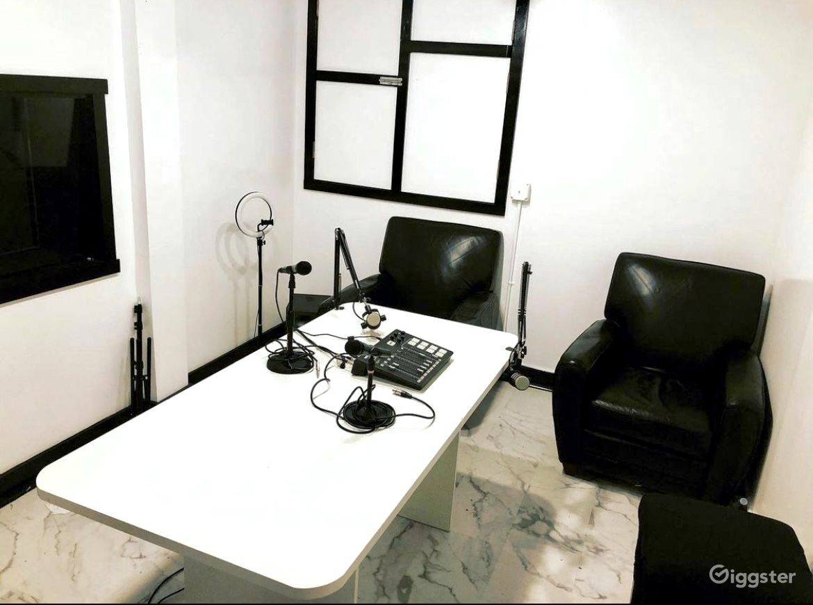 Podcast Room | Rent this location on Giggster