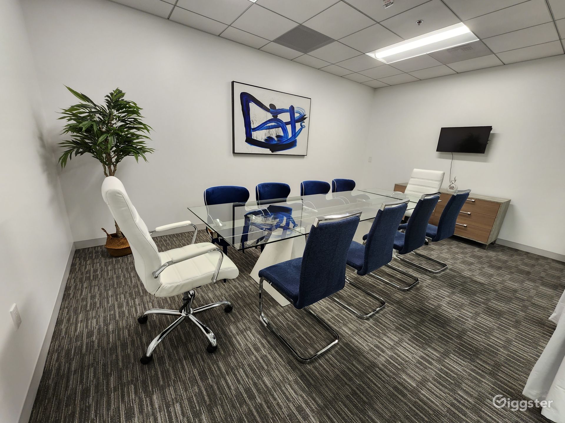 PROMO Luxury office, building and location Rent this location on