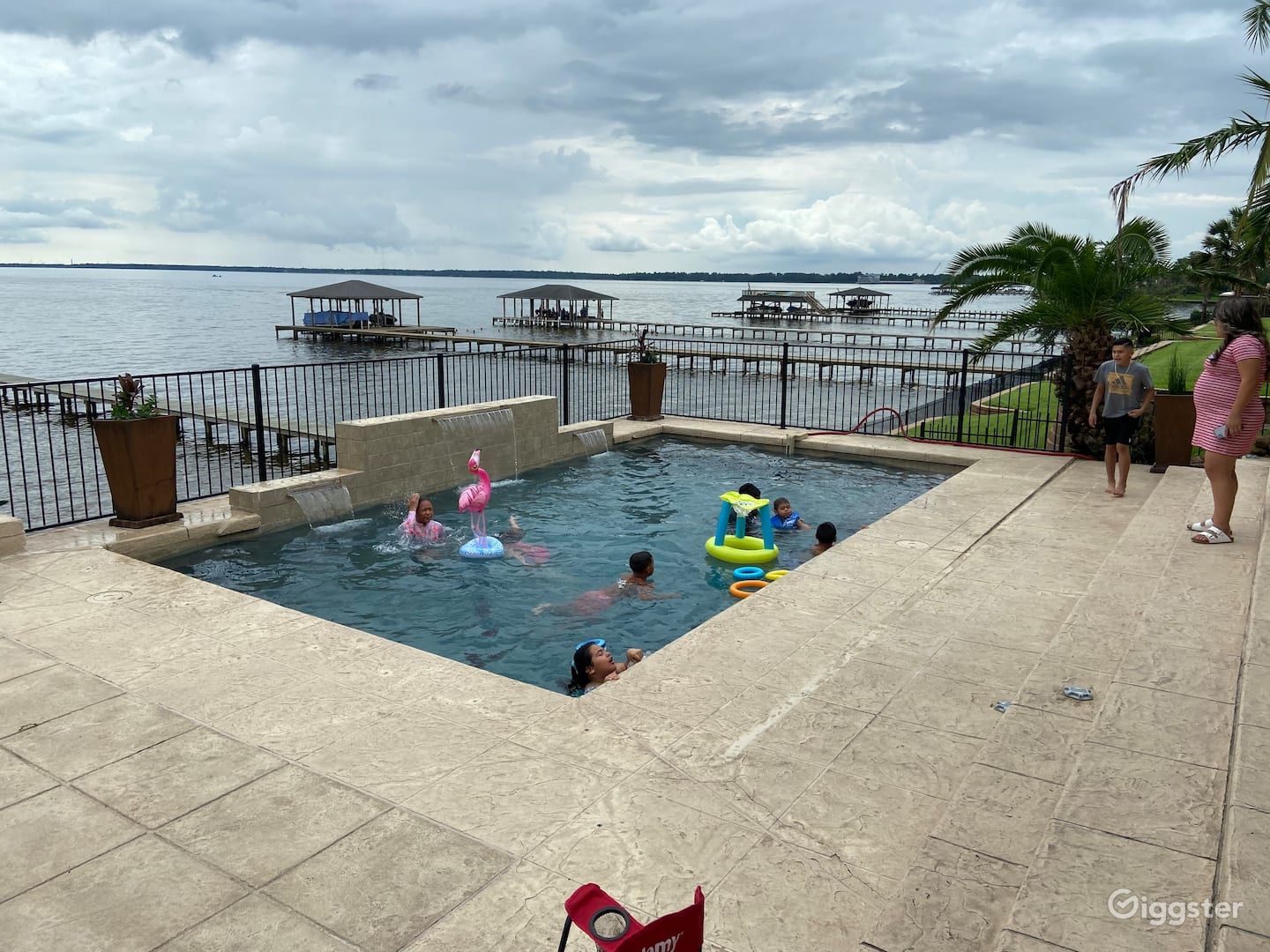 Lakeshore Manor Rent this location on Giggster