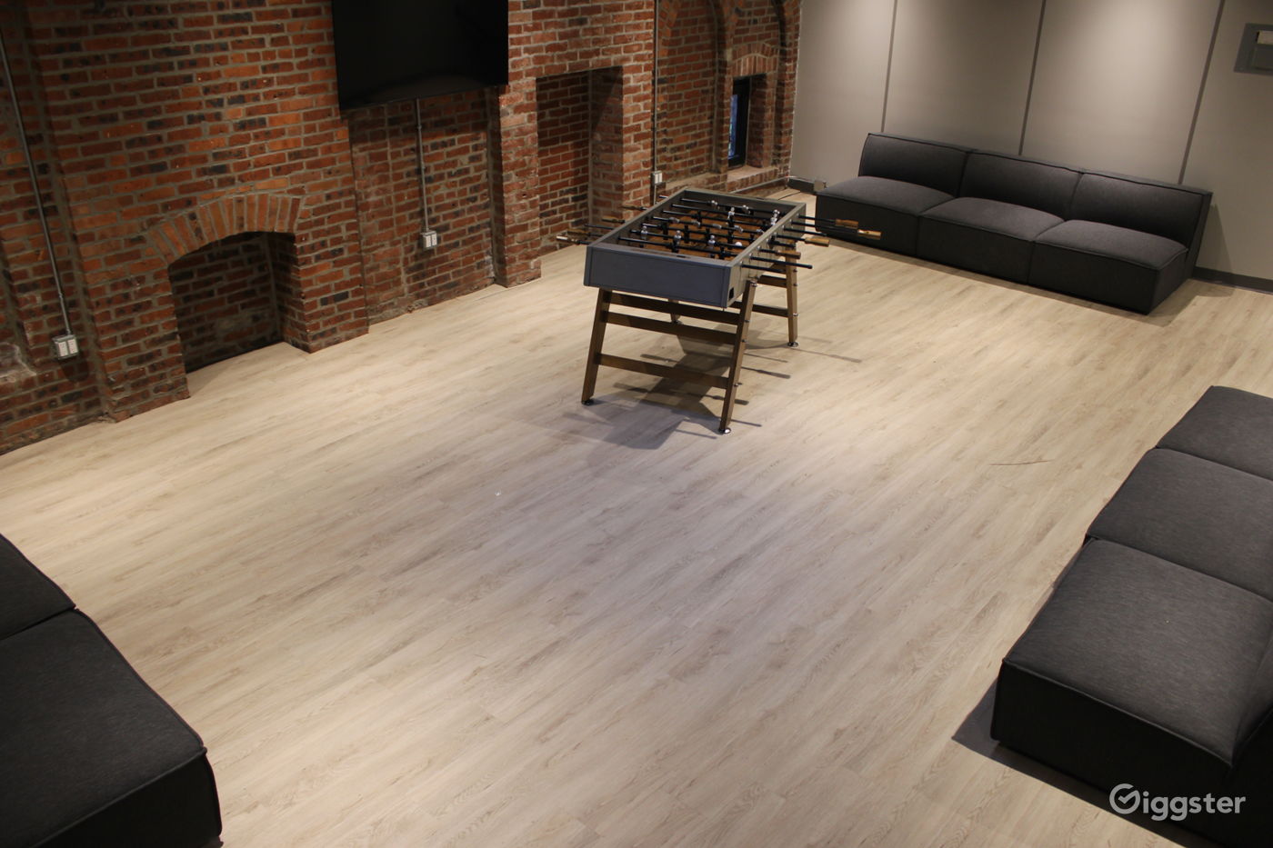 Rooftop and Lounge In the Heart of Bed Stuy Rent this location on Giggster