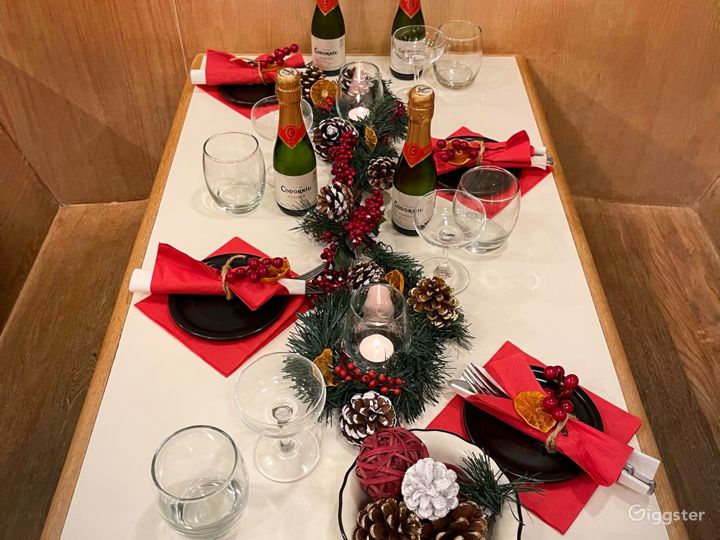 Lively Event Space in Cozy Coffee Shop Rent this location on Giggster