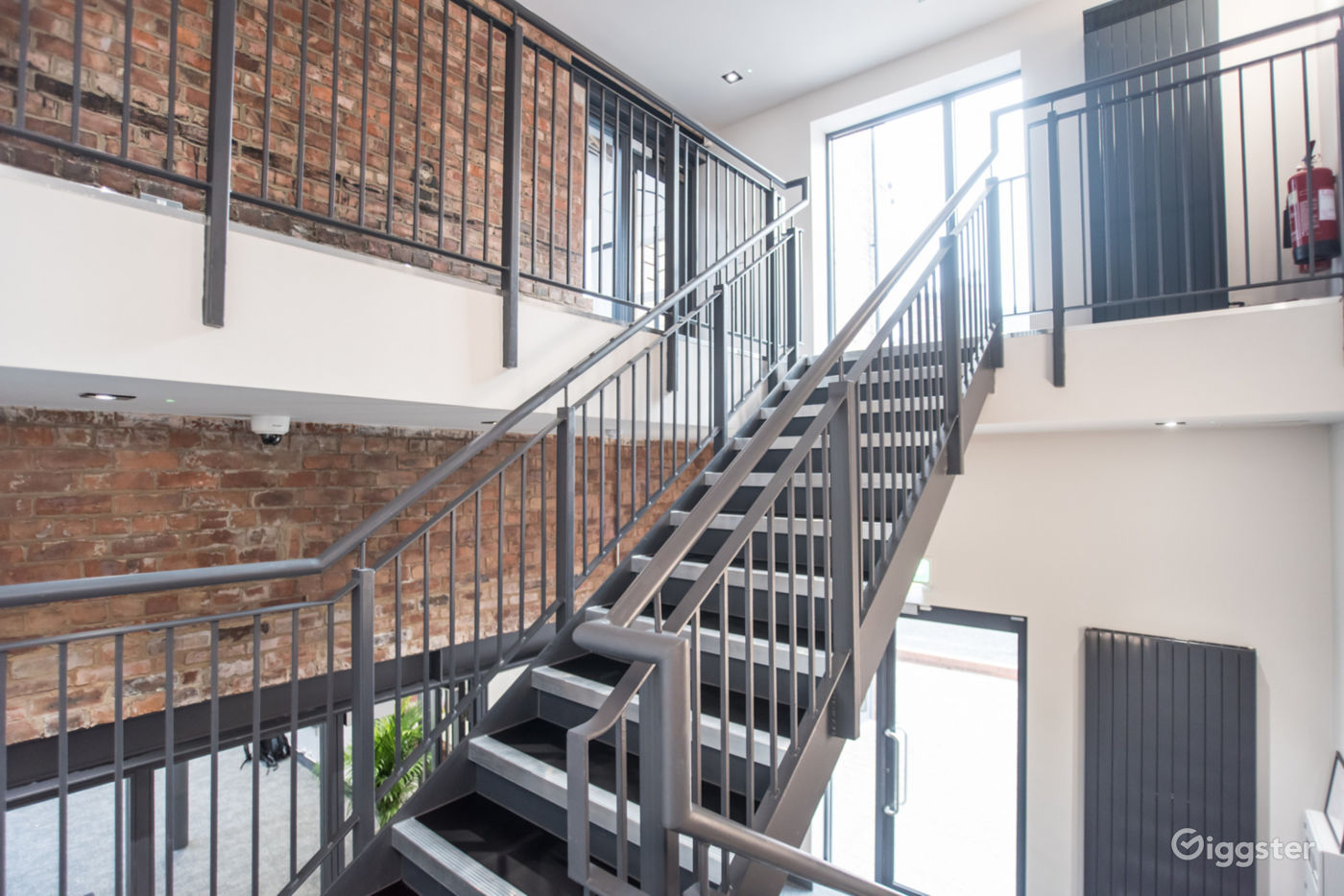 Stunning Office Building in Newcastle City Centre Rent this location