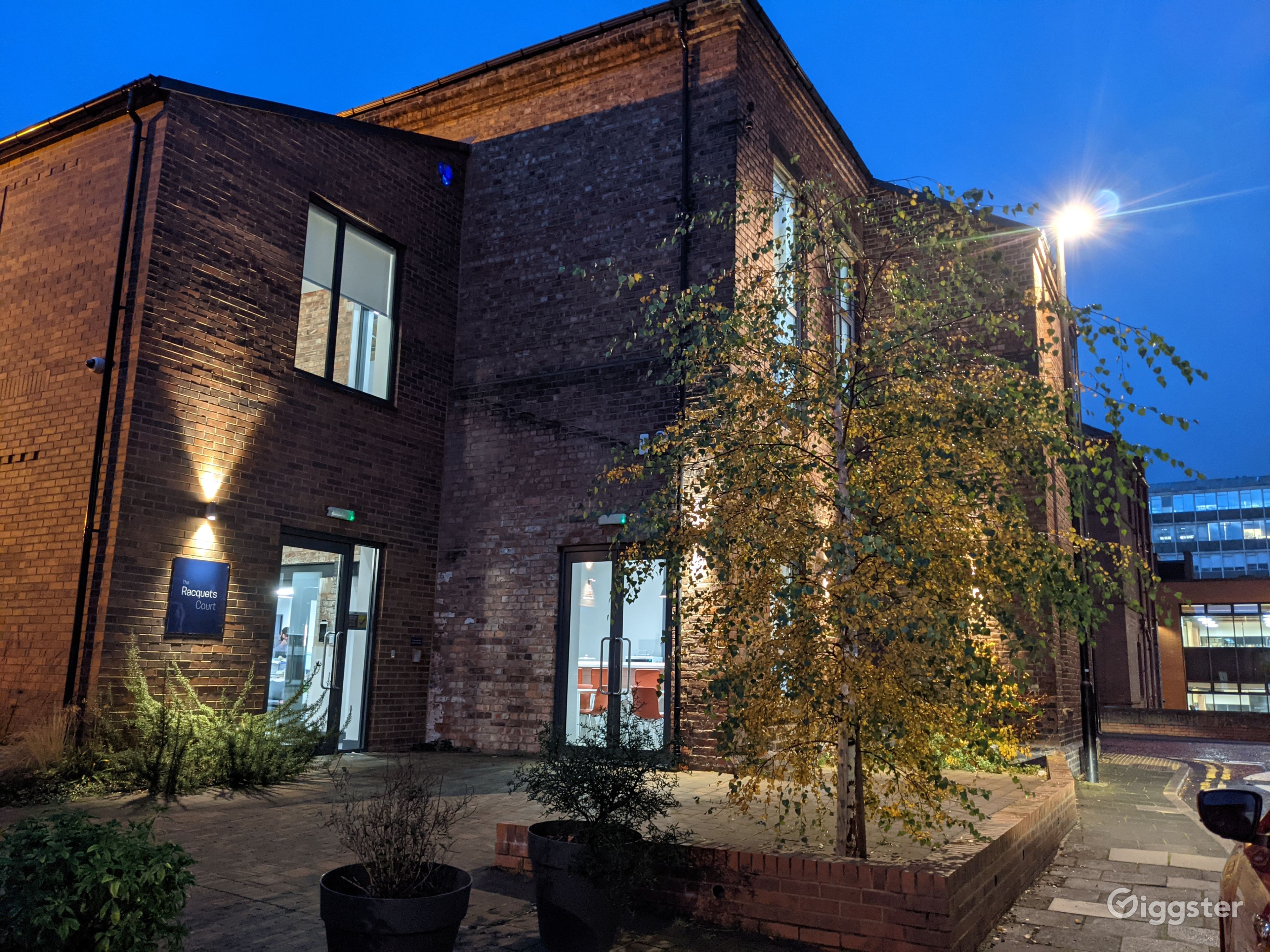 Stunning Office Building in Newcastle City Centre Rent this location