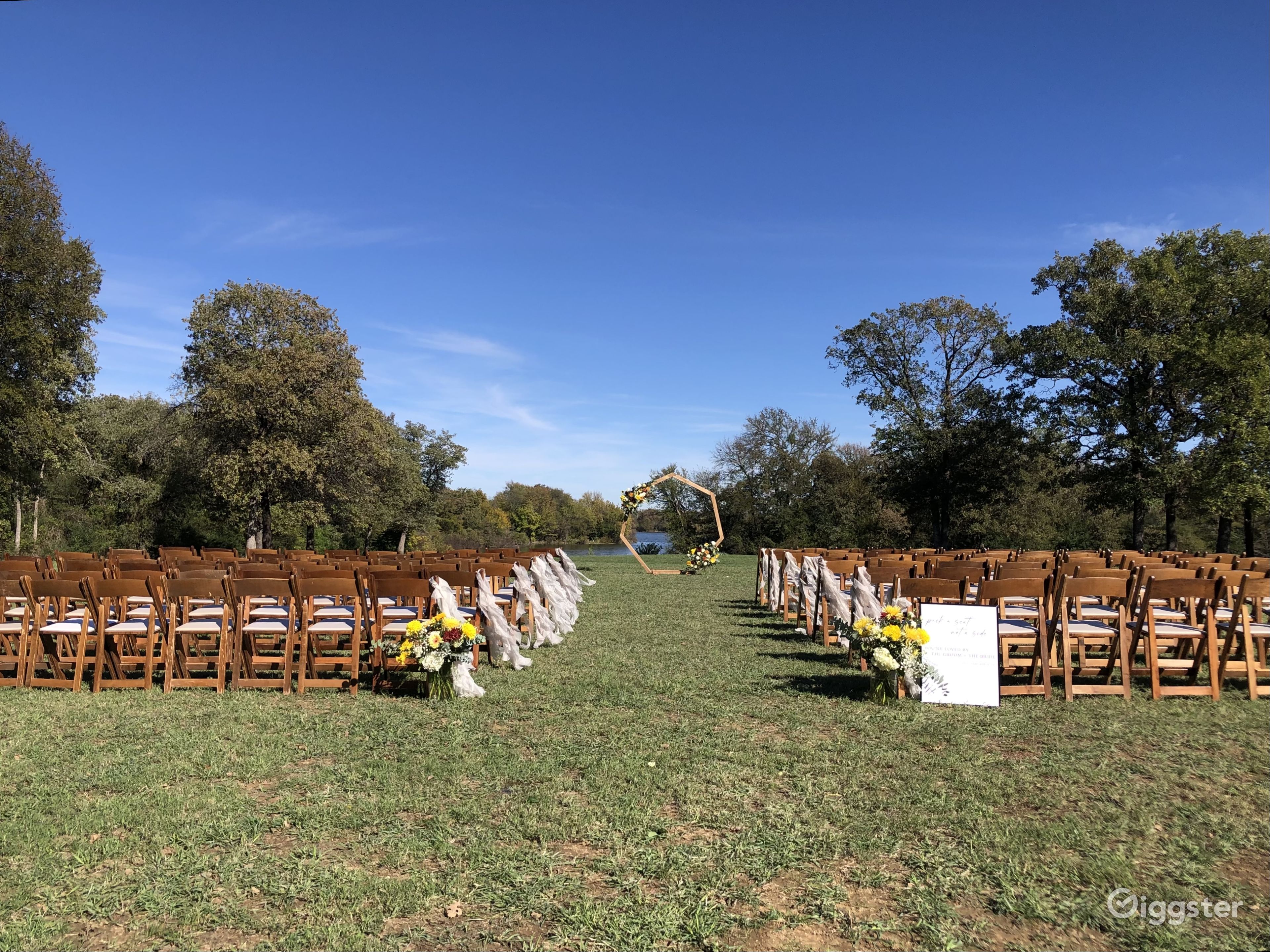 A Serene Private Outdoor Event Space in Fort Worth Rent this location