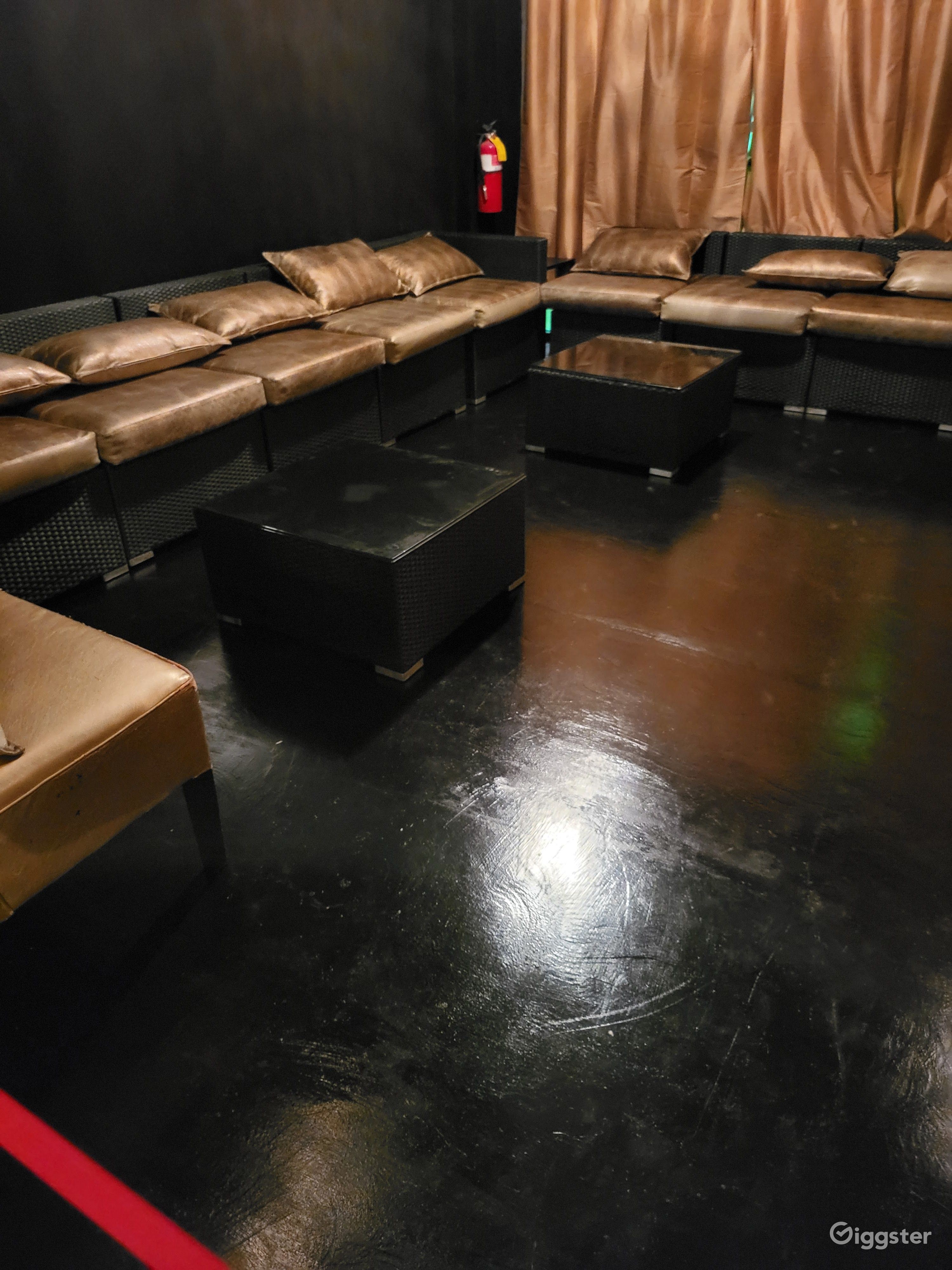 Classy Lounge For Your Next Event/Party/Movie Buyout Rent this