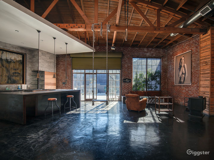 Industrial Studio Space with Backyard Rent this location on Giggster