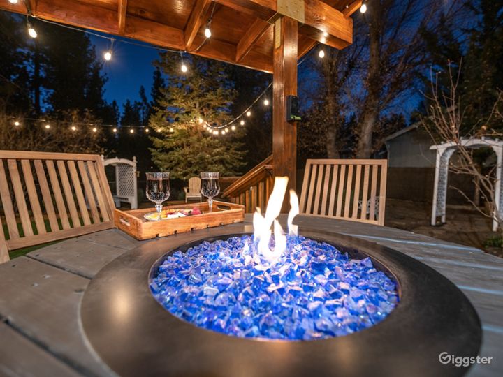 Enjoy the outdoor fire pit. 