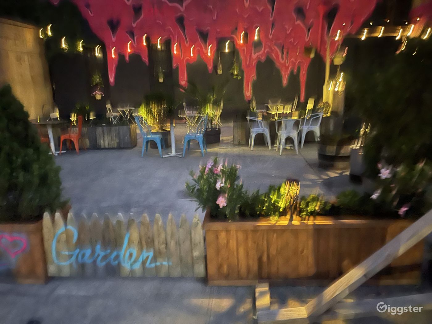 Cozy and Cute Juice Bar in East Harlem Rent this location on Giggster