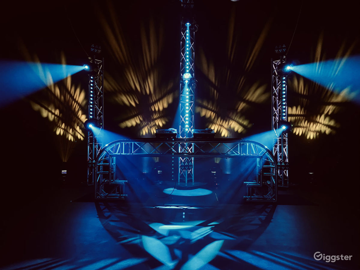 Black Box Studio Stage Lighting Included! Rent this location on