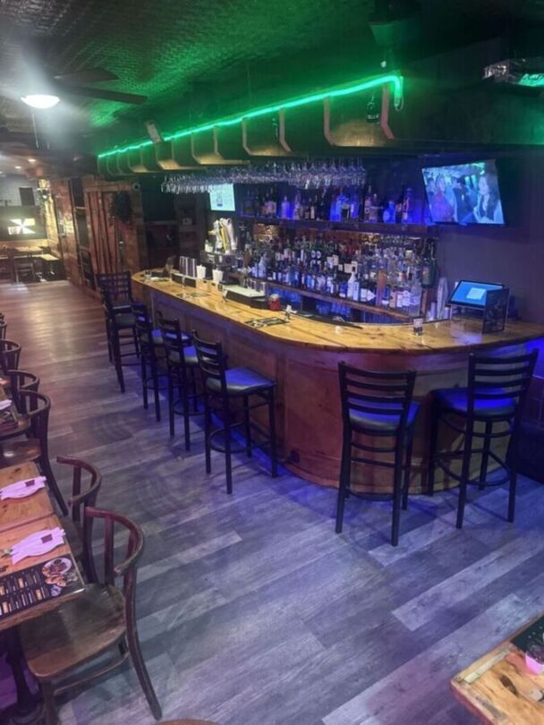 Vibrant Restaurant and Bar in New York Rent this location on Giggster