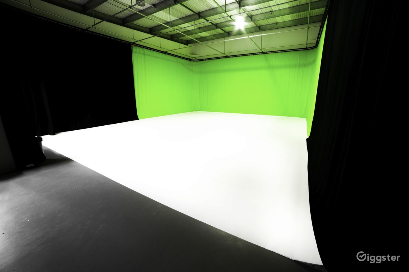 AUCKLAND’S PREMIER FILM AND PHOTOGRAPHIC STUDIO Rent this location on Giggster