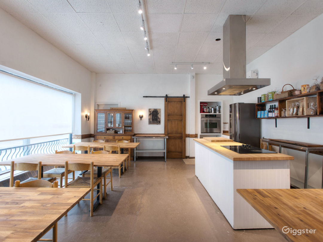 Upstairs diningroom 2 