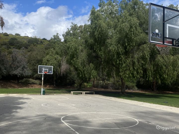 Secluded Outdoors basketball Court Rent this location on Giggster