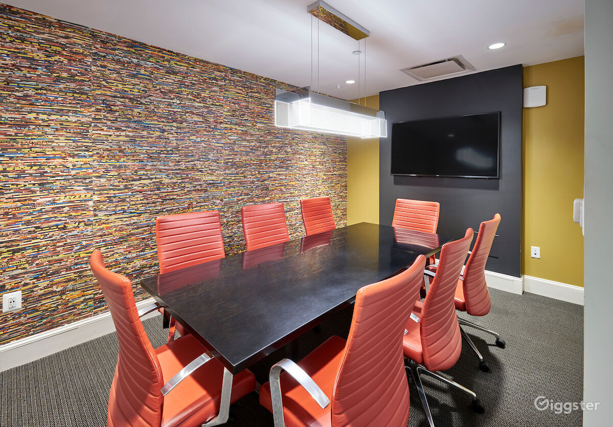 Colorful Conference Room in DuPont Circle Rent this location on Giggster