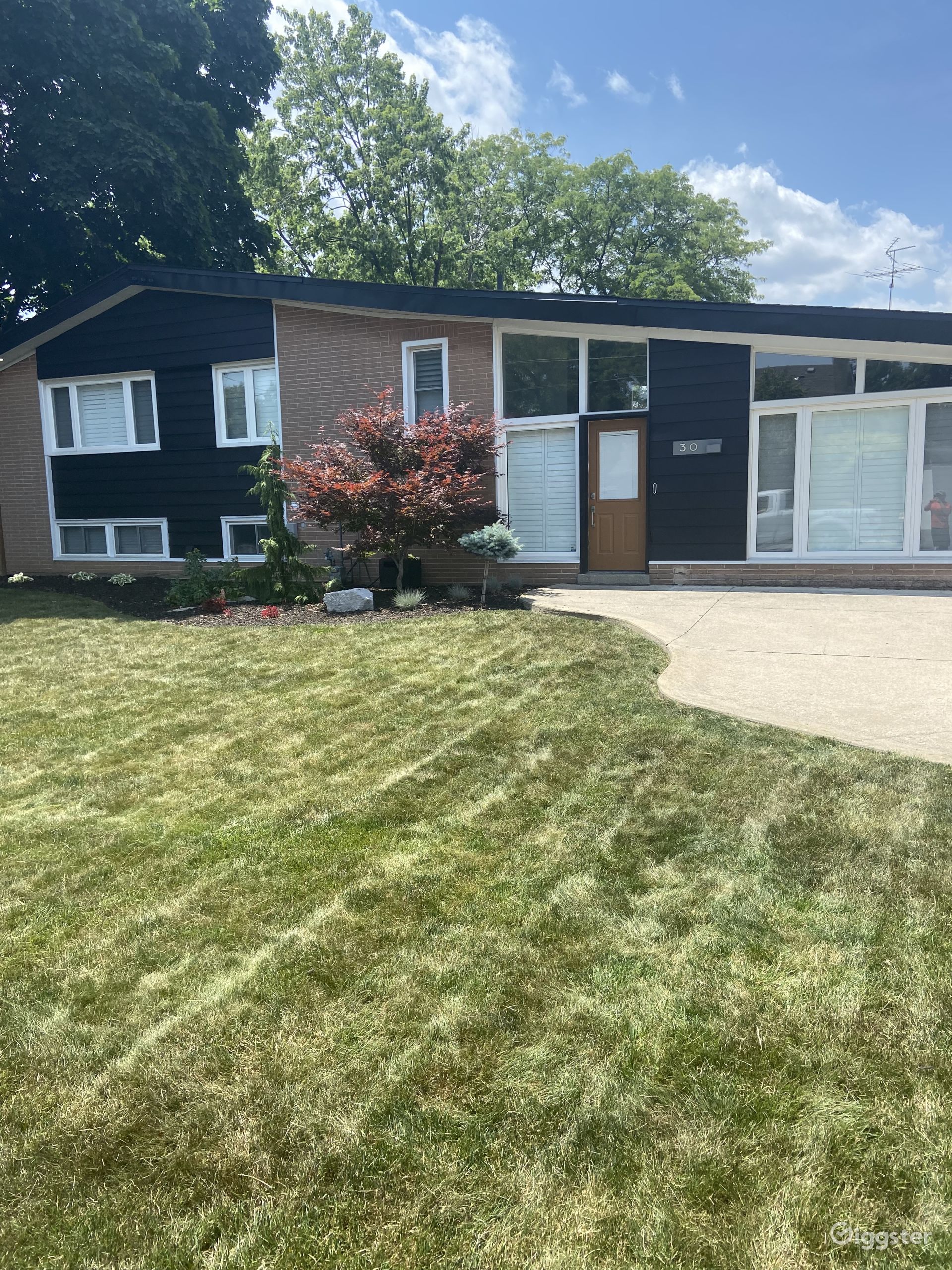 East Hamilton Mountain Rent this location on Giggster