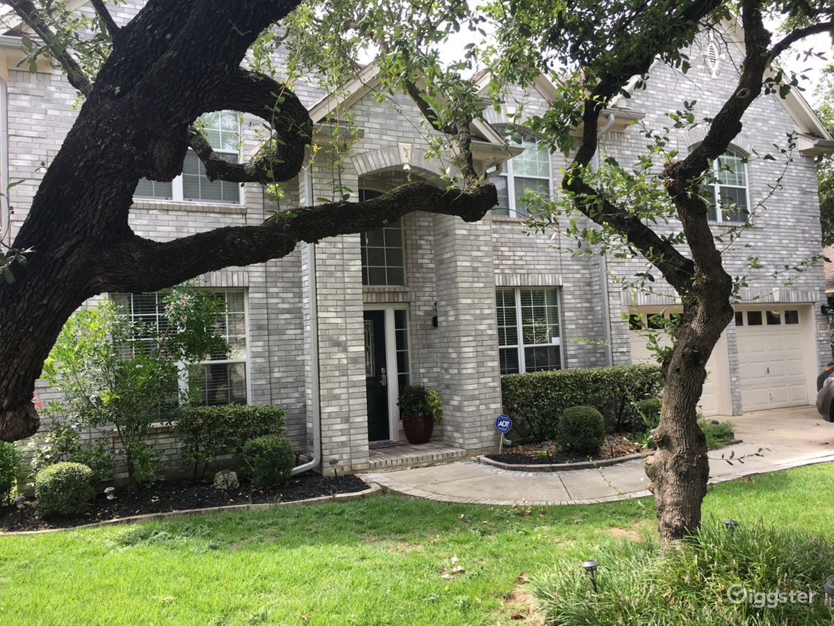 Charming San Antonio House in the Hill Country Rent this location on