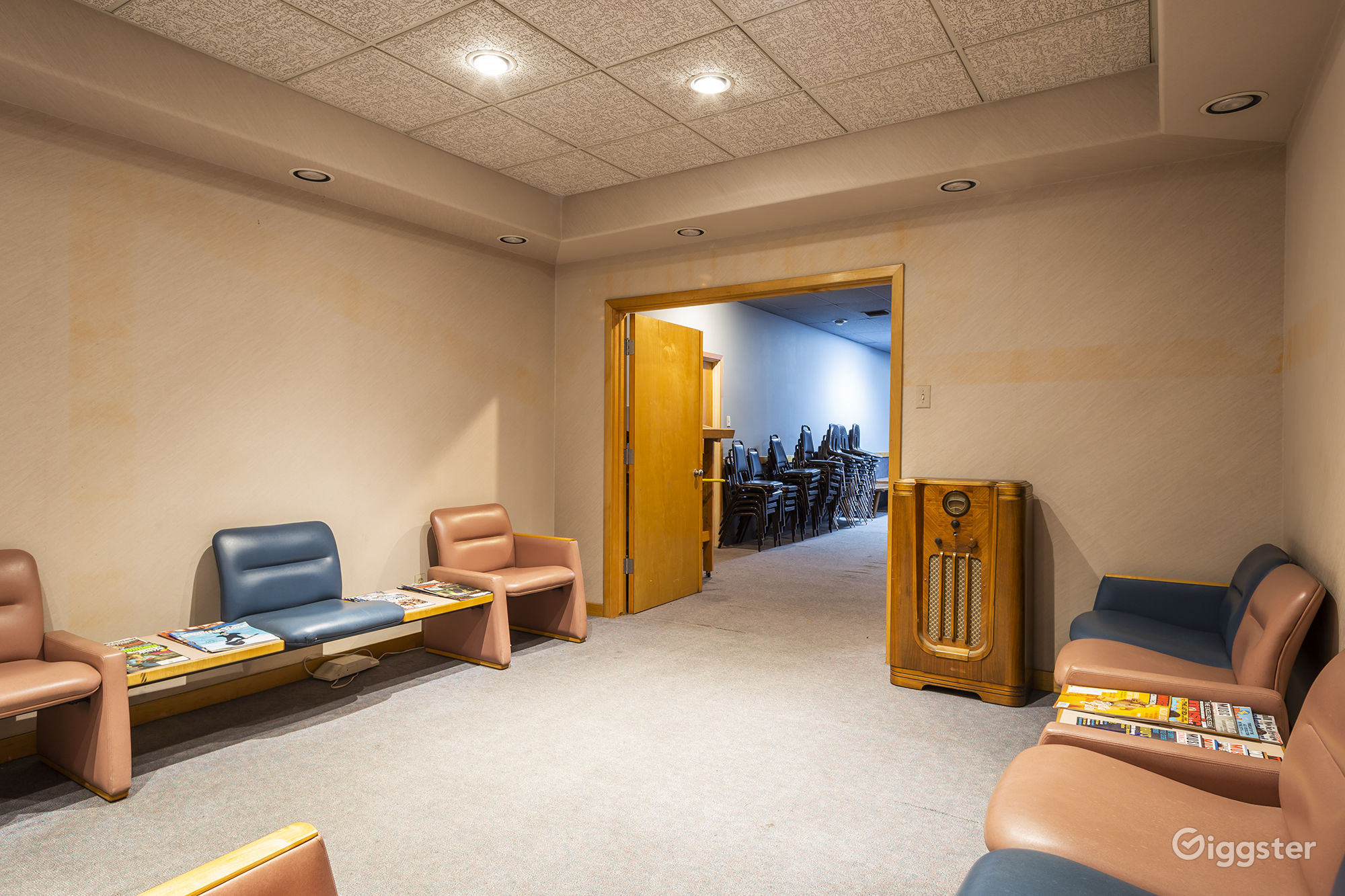 Abandoned Vintage Apartment (1970s) | Rent this location on Giggster