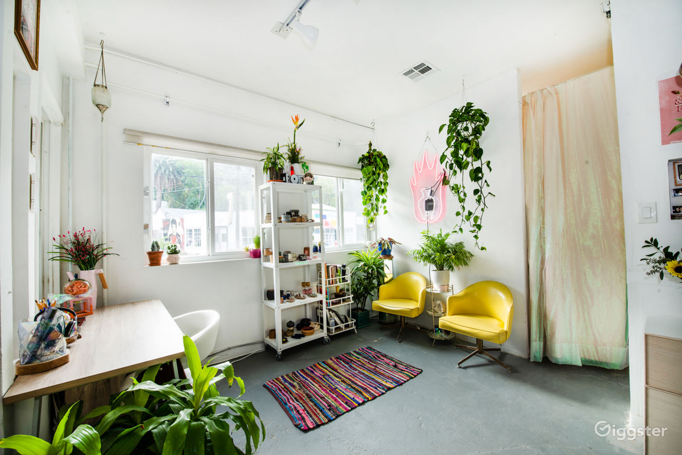 Pottery in Echo Park Rent this location on Giggster