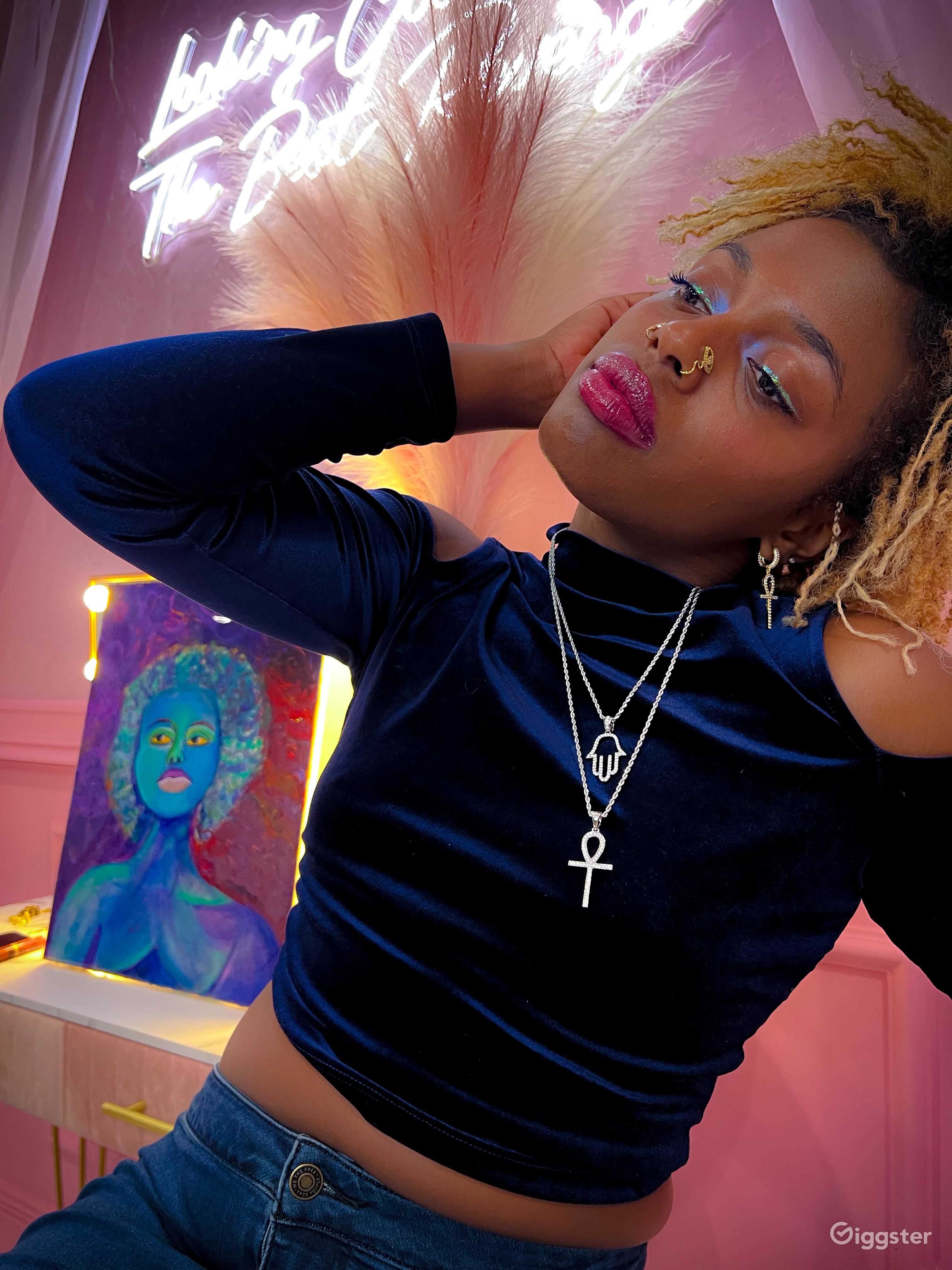 Luxury Photo Studio Rent this location on Giggster