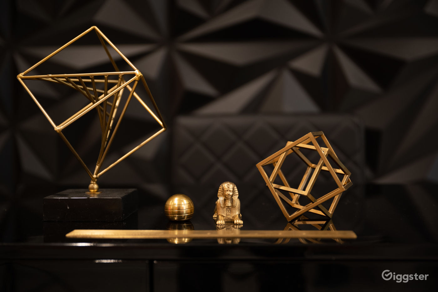 Luxury Photo Studio Rent this location on Giggster