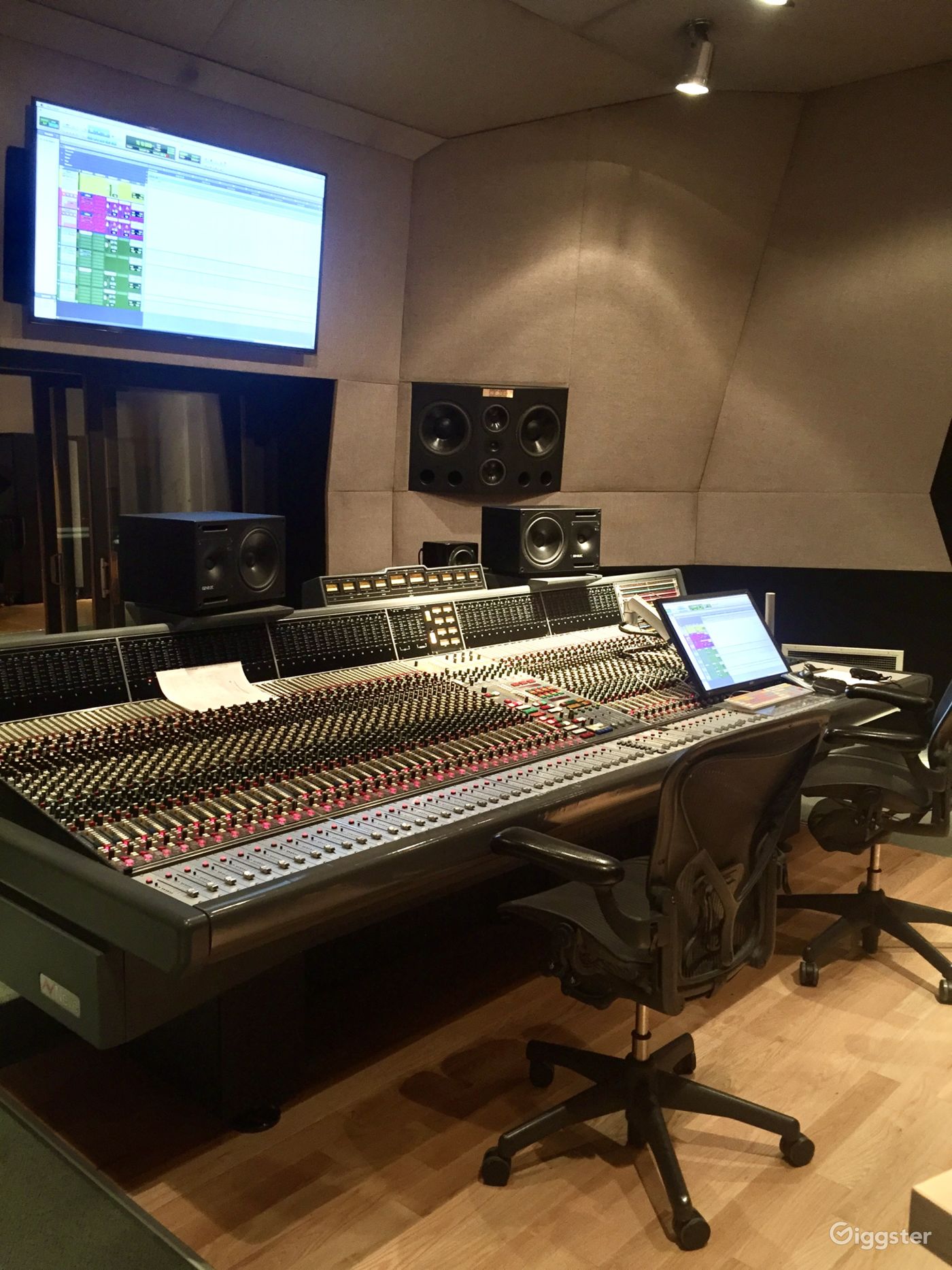 High Quality Recording Studio Rent this location on Giggster