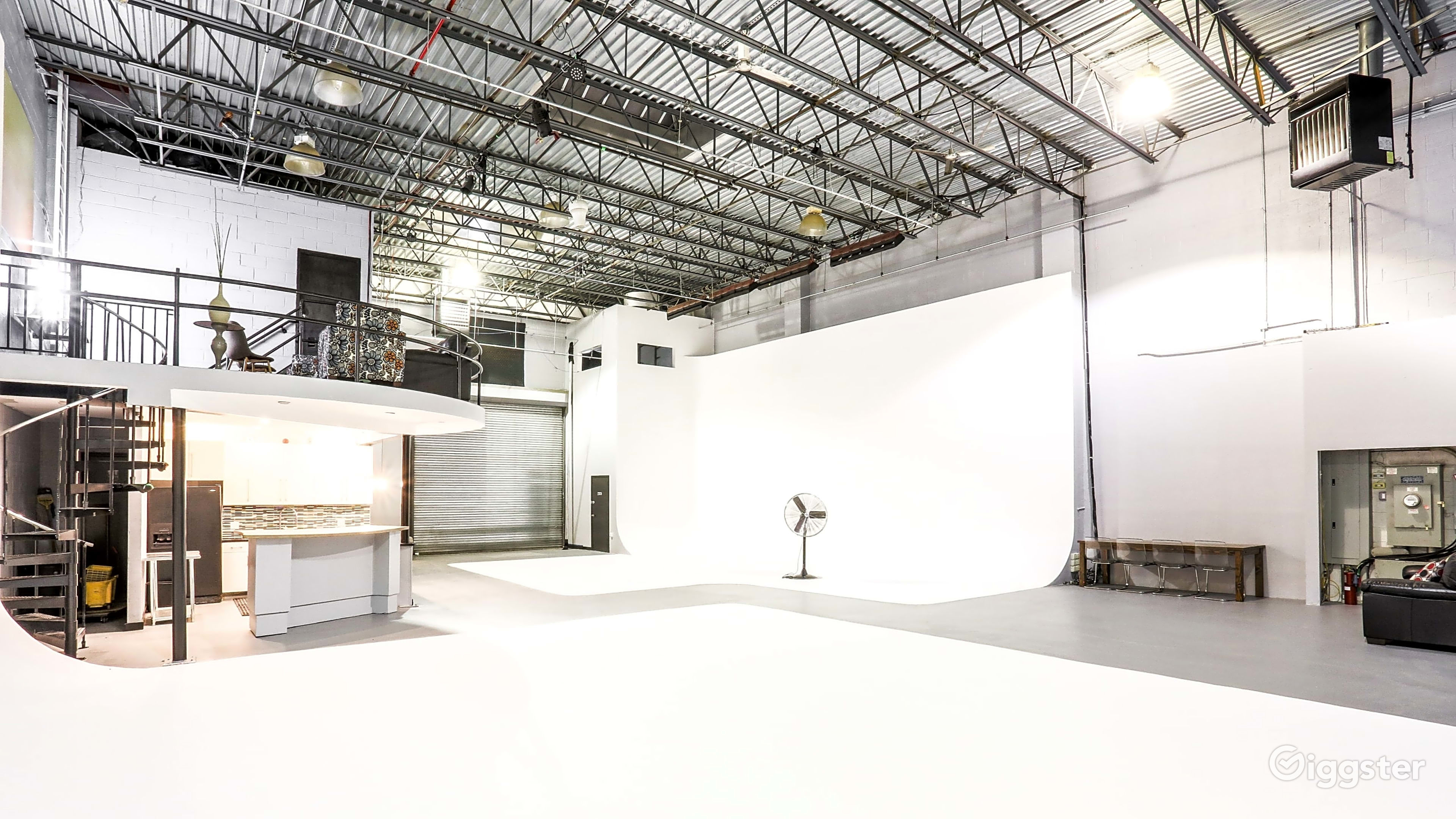 Remarkable and Famous Studio in New York Rent this location on Giggster