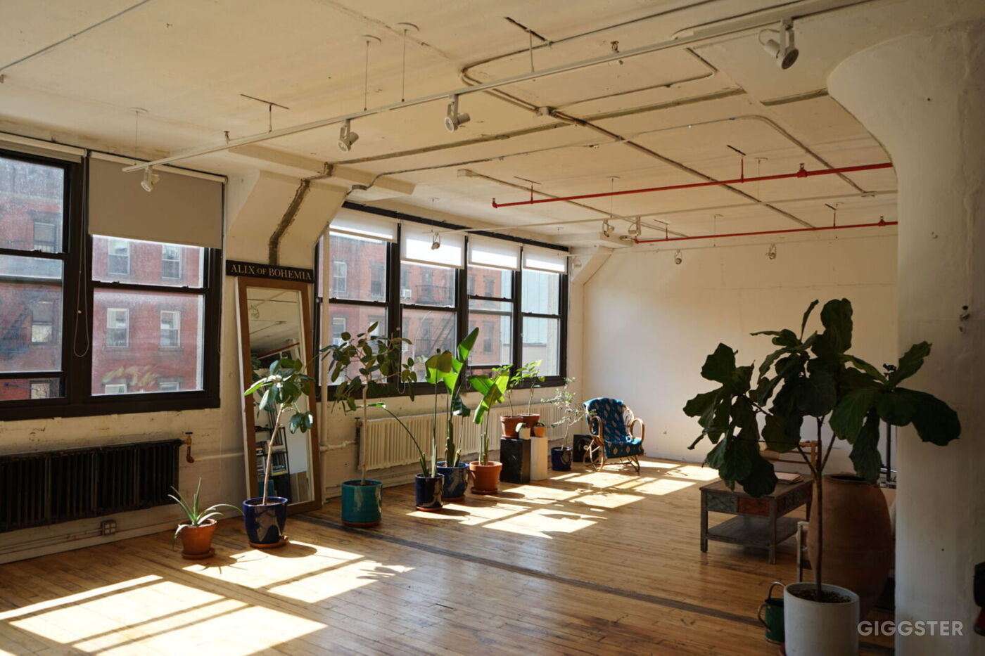 Bohemian Brooklyn Studio in Heart of Greenpoint Rent this location on