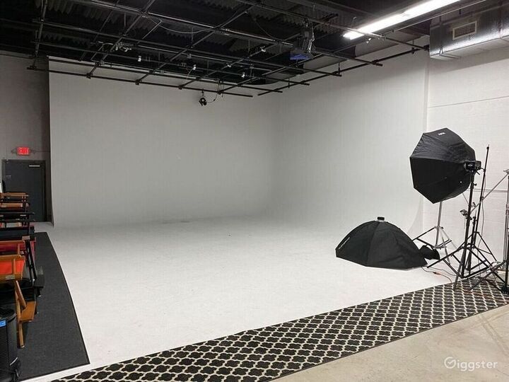 Boutique/Private Photography Studio Rent this location on Giggster