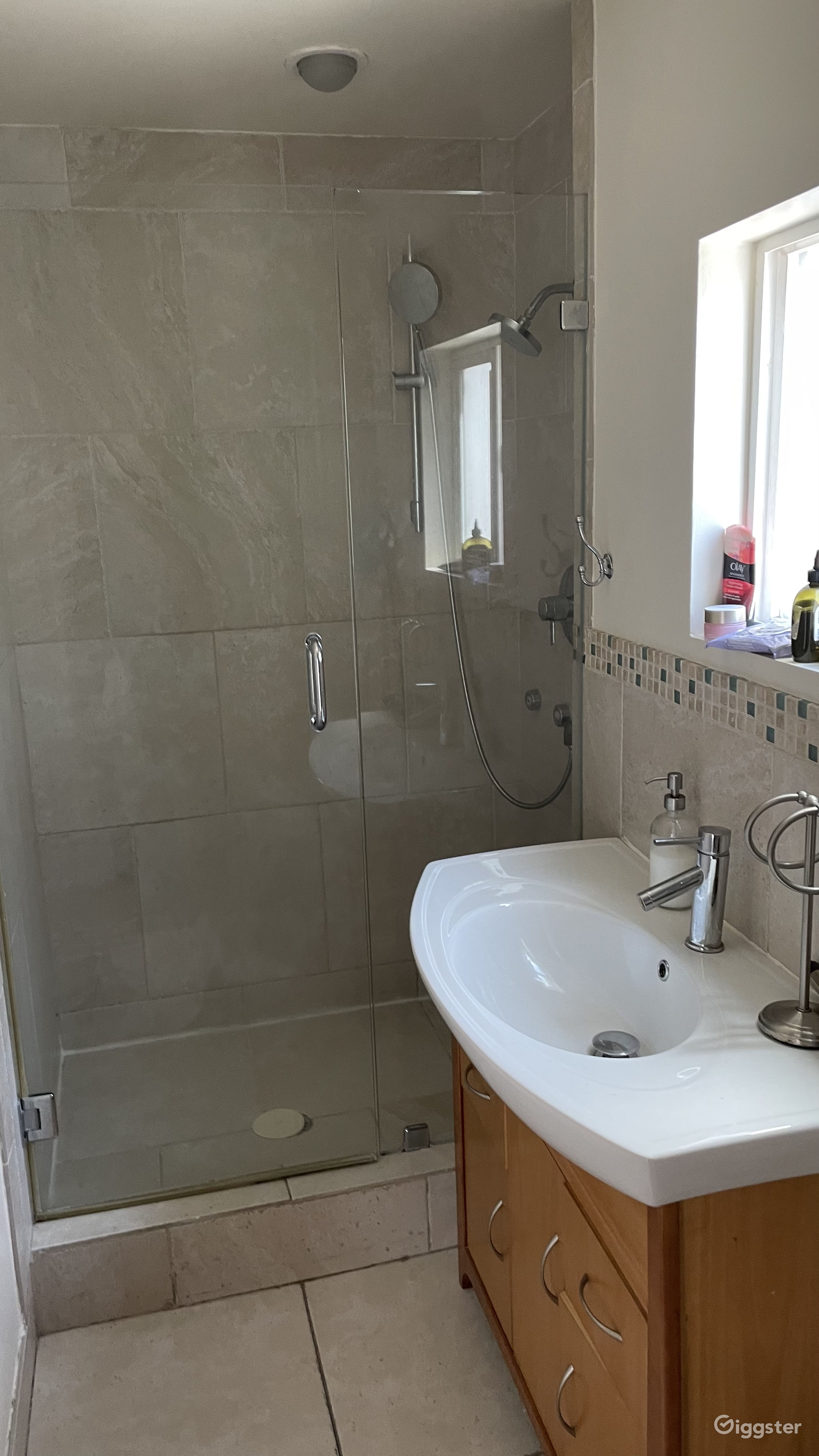 The Hepburn House Rent this location on Giggster